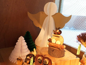 Décoration de table en papier nid d'abeille Chance Easy Paper Angel 30 cm pour Noël et mariage - Product Image 1