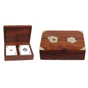 Boîte en bois pour cartes de jeu, étui intérieur, pour cartes de jeu, artisanal, personnalisé - Product Image 1