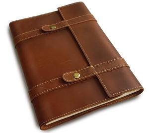 Carpeta de Conferencia Elegante de Cuero Genuino de Alta Demanda para Hombres y Mujeres con Empaque Personalizado - Product Image 1
