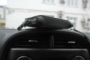 Microphone ultrasonique silencieux et discret, suppresseur d'enregistrement anti-espion avec pochette en cuir - Product Image 3