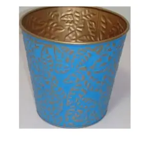 Fioriera e vasi da giardino con vasi decorativi e fioriere da giardino di colore blu cielo indiano realizzati a mano
