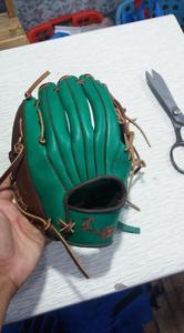 Guantes Deportivos Personalizados de Cuero Vacuno para Béisbol y Sóftbol, para Infield, Outfield, Primera Base y Receptor - Product Image 3