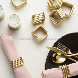 Rond de serviette en cuivre Anneaux de serviette traditionnels de bon goût fabriqués en laiton avec des perles pour les cadeaux - Product Image 4