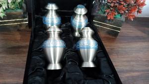 Petite urne funéraire commémorative pour bébé, style américain, fournitures funéraires en métal Brassworld India - Product Image 2