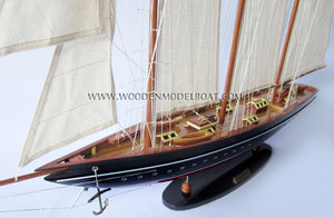 BATEAU MODÈLE EN BOIS PEINT ATLLANTIC Cadeau fantaisie artisanal - Product Image 5