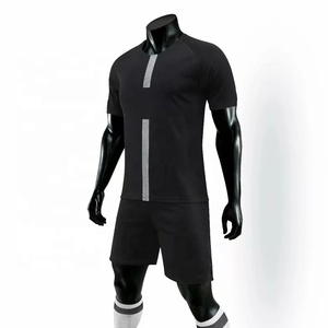 Conjuntos de camisetas de fútbol lisas personalizadas, uniforme de fútbol de poliéster ligero transpirable para hombres, adultos y niños - Product Image 2
