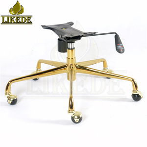 Base <span class=keywords><strong>per</strong></span> Sedia da Ufficio Direzionale in <span class=keywords><strong>Rete</strong></span> con 5 <span class=keywords><strong>Gambe</strong></span> <span class=keywords><strong>a</strong></span> Artiglio in Metallo Alluminio Placcato Oro - Product Image 5