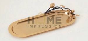 Bandeja dorada de diseño rectangular con mango de diseño de flores de lujo Bandeja para servir comida de hotel y restaurante Utensilios de cocina de aspecto admirable - Product Image 6