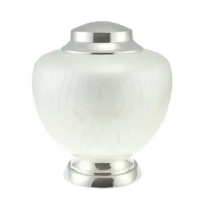 Urna de cremación de cenizas funerarias para adultos, esmalte blanco de latón, estilo americano/europeo - Product Image 1