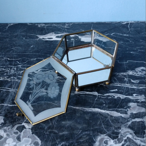 Small etched glass and brass hexagonal <b>mirrored</b> <b>box</b>. Vintage jewelry, trinket <b>box</b>, - Product Image 1