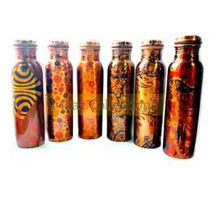 ขวดเหล็กสไตล์วินเทจขนาด 1 ลิตร สวยงาม ป้องกันการรั่วซึม ดีไซน์ไร้รอยต่อ เป็นมิตรกับสิ่งแวดล้อม เหมาะสำหรับประโยชน์ทางอายุรเวท เหมาะสมอย่างยิ่ง - Product Image 3