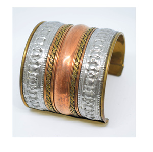 2025 3mm Shiny Heavy <b>Bangle</b> Indian ayurvedic Christmas Curved Hollow Wide Rustic Jewelry Embosses Chunky Cuff Bracelet Jewelry - Product Image 2