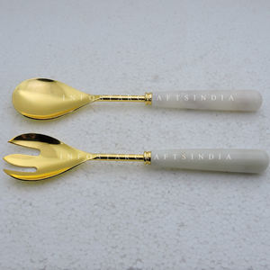 Serveur à salade en acier inoxydable et manche en bois et résine produit par SCI Made in India Ustensiles de cuisine accessoires de cuisine - Product Image 6