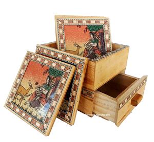 Sous-verres ronds en bois faits à la main Nirmala Handicrafts, Chokor Jem, pour la maison, le bureau, la table, le café, le thé, en provenance du Rajasthan - Product Image 3