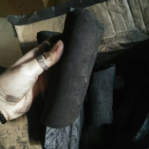 Charbon Offre Spéciale CHAUD DE FOURNISSEURS DU VIETNAM Charbon de bois dur noir - Product Image 2