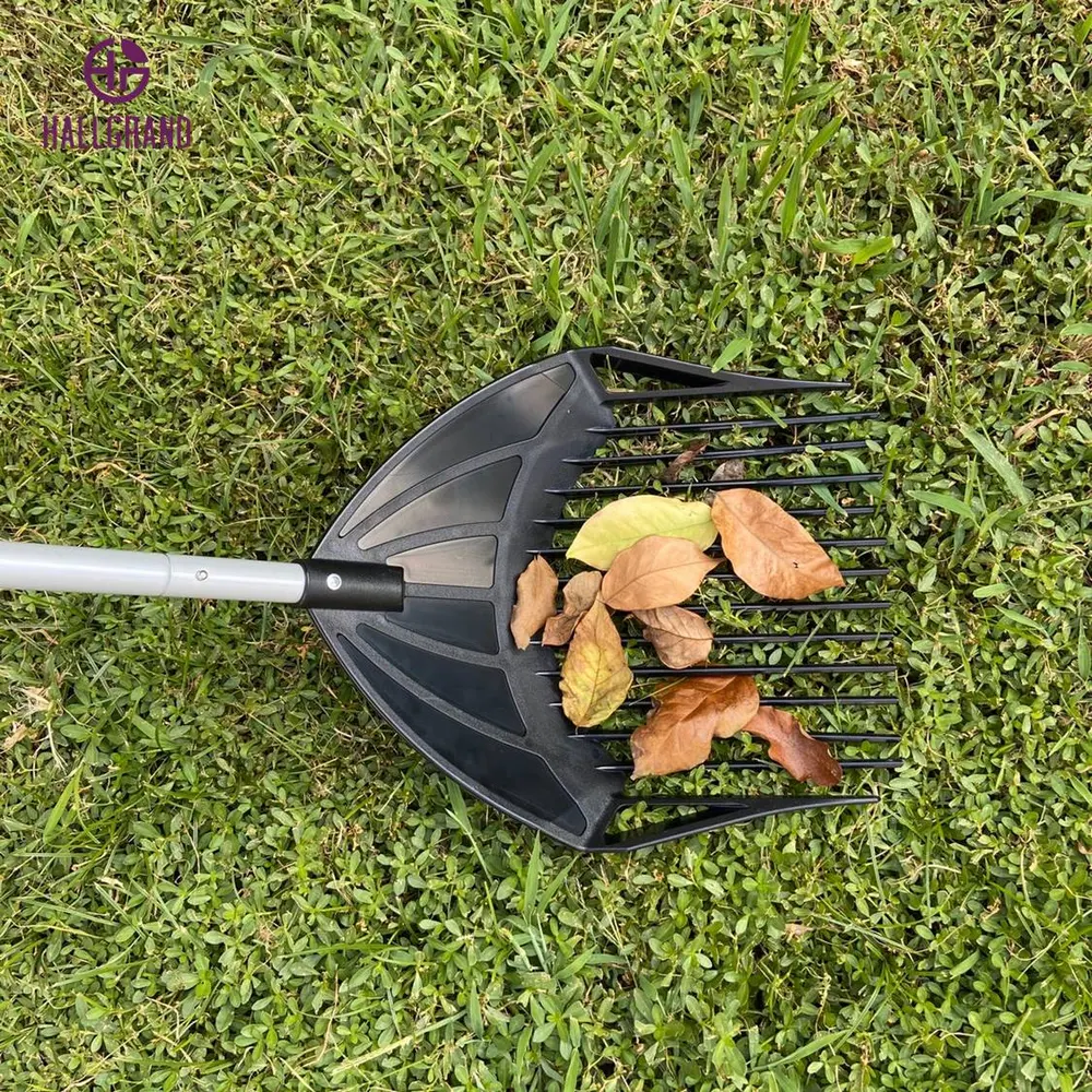 Multi-Purpose Garden Leaf Rake Shovel Sieve Function Durable Iron Handle Lawn Leaf Raking Collect Leaves Grass Rake