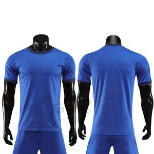 Uniformes de Fútbol Personalizados al por Mayor, Conjuntos de Camisetas de Fútbol de Alta Calidad para Hombre, Secado Rápido, 100% Poliéster, Impresión Digital, Cuello Alto - Product Image 4