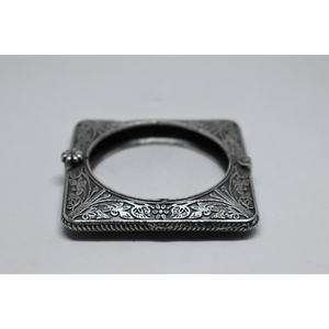 Pulsera de latón de alta calidad hecha a mano para niñas y mujeres, pulsera de plata de última moda con apariencia occidental abierta - Product Image 2