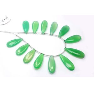 Cuentas de piedra suelta de Calcedonia crisoprasa verde de 13 piezas de alta calidad cuentas Premium trenzadas en forma de pera suave - Product Image 1