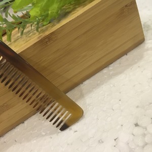 The comb is handmade, buffalo's horn, made in Vietnam 86 - Product Image 4