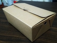 Boîtes à salade en carton ivoire de qualité alimentaire en matériaux recyclés RecMe, forme cube, fermeture magnétique, logo personnalisé, finition mate, emballage