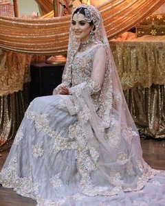 Vestido de Novia ATIYA LIBAS, Estilo Indio/Pakistaní, Lehenga Choli de Acetato con Bordado Zardozi, 2019 - Product Image 1