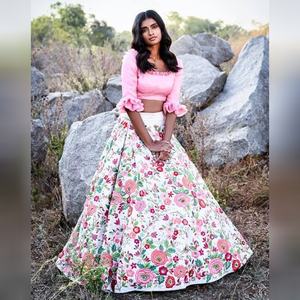 Diseñador elegante Georgette Lehenga Choli con Dupatta Bordado Secuencia Trabajo Ropa étnica india y pakistaní para ropa de fiesta ApparelGarment - Product Image 1