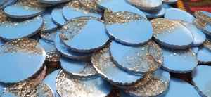 2022 Hot Sale Natural Polished Orange Resin <b>Coaster</b> with <b>Gold</b> Rim Woven Design for Kitchen Dining and Desk As a Mat - Product Image 5