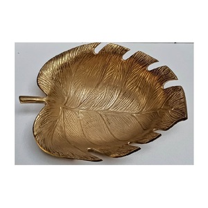 Handmade Metal Leaf Shaped <b>Decorative</b> <b>Plate</b> Engraved Plant Pattern Minimalist Design New Design Hot Selling Aluminum Leaf Shaped - Product Image 5