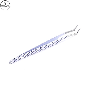 Pince à cils professionnelle en acier inoxydable de nouvelle conception blanche 100% outil de beauté de Volume de pointe fermée Logo personnalisé faux cils - Product Image 2