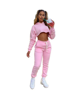 Conjunto de chándal de invierno de 2 piezas personalizado para mujer Sudadera con capucha transpirable y pantalones de chándal con logotipo personalizado al por mayor - Product Image 2