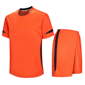 Tenue de football 2026 de haute qualité, maillot et short de football professionnels, designs personnalisés, logo, ensembles de football 100% polyester - Product Image 5