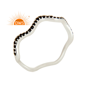 Anillo de plata de ley hecho a mano, anillo de media eternidad, Gema de espinela negra, joyería de plata al por mayor - Product Image 1