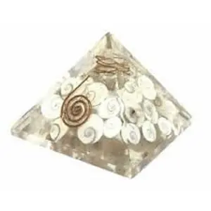 Spiritual Healing Crystals Gomti Chakra orgonite pyramid with copper coil wholesale orgone pyramid EMF Protection For Meditation