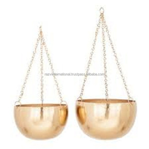 Jardinières suspendues rondes en or de luxe Mur floral Décoratif Pot de fleur plaqué Décoration de la maison et plantation Conception de paquet coloré - Product Image 1