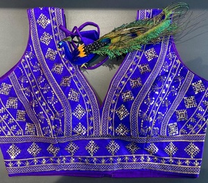 เสื้อเบลาส์ผ้าไหมสำเร็จรูปสำหรับผู้หญิงดีไซน์เนอร์ใหม่เสื้อเบลาส์ผ้าไหมสำเร็จรูปสำหรับใส่ไปทำงานปักลายสวยงามมาก - Product Image 6