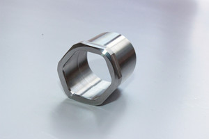 Fabricante Integral de Piezas Metálicas de Alta Calidad en India: Piezas Torneadas de Latón Duradero y Casquillos de Acero Inoxidable Mecanizados por CNC - Product Image 2