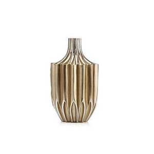 Vase à fleurs moderne décoratif en fer avec finition dorée brillante Vase à fleurs indien fait à la main pour une utilisation polyvalente - Product Image 5