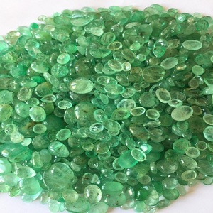 Couleur verte de pierre précieuse lâche émeraude naturelle de qualité AAA avec certificat IGI - Product Image 3