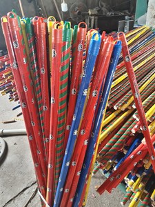 Thiết Kế Gấu Trúc Chất Lượng Cao Sản Xuất Tại Việt Nam/Cỡ 1200X22Mm Cán Chổi Bằng Gỗ Phủ PVC - Product Image 3