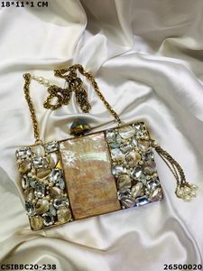 กระเป๋าคลัทช์ไข่มุกทำจากทองเหลืองดีไซน์เนอร์กระเป๋าโลหะสำหรับงานเลี้ยงตอนเย็นสุดพิเศษมีลวดลายเป็นเอกลักษณ์ - Product Image 6