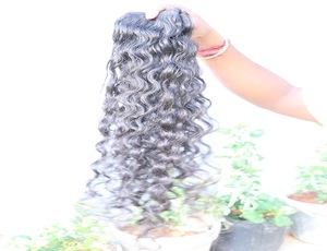 Extensions de cheveux vierges indiens bouclés de haute qualité Faisceaux de cheveux alignés avec cuticule d'un donneur Fourniture en gros de cheveux humains - Product Image 3