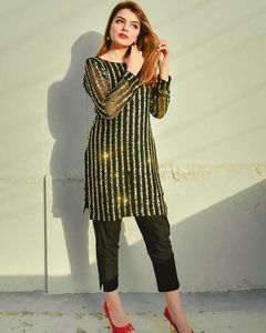 Best Fit Trendy Stylish-Vert bouteille -- Kurta, pantalon élégant avec séquence-Zari Work for Party/ Daily Base - Product Image 1