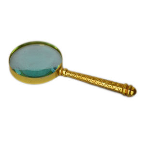 Loupe de couleur or avec métal en laiton, idéale pour la lecture de magazines et la décoration de bureau - Product Image 1