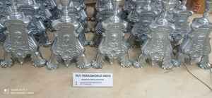 Porte-bougie d'autel long en acier poli, style religieux gravé pour père et sœur, produit en métal - Product Image 2