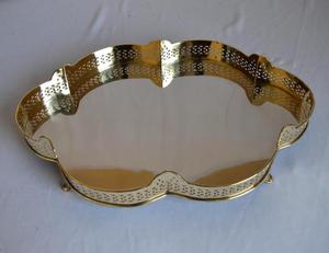 Vantage Premium Latón Nuevo Diseño Brillante Pulido Bandeja Cuadrada moderna y elegante bandeja hecha a mano para la decoración del hogar y el uso de la cocina - Product Image 5