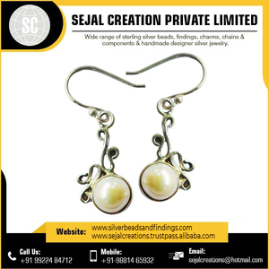 Pendientes de moda, pendientes de plata 925, exportaciones a granel, moda chapada en oro de 24K, venta al por mayor, pendientes de tuerca de oro de Dubái, joyería de vendedor indio y proveedor al por mayor - Product Image 4