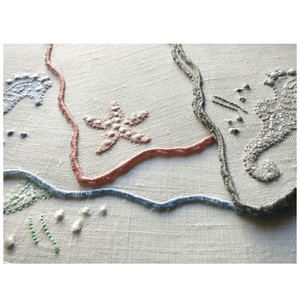 Serviette de cocktail en broderie fait à la main, serviette de cocktail festonnée - Product Image 2