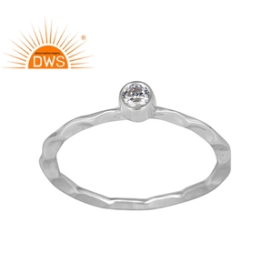 Anillo de Plata de Ley 925 martillado, joyería de Zirconia cúbica, venta al por mayor - Product Image 1