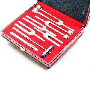 Ensemble Premium 2026 de 7 Diapasons Médicaux Chirurgicaux Instruments de Diagnostic Physique et Chiropratique avec Étui en Cuir - Product Image 3